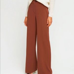 Aritzia Rosalee Pants in Size 4